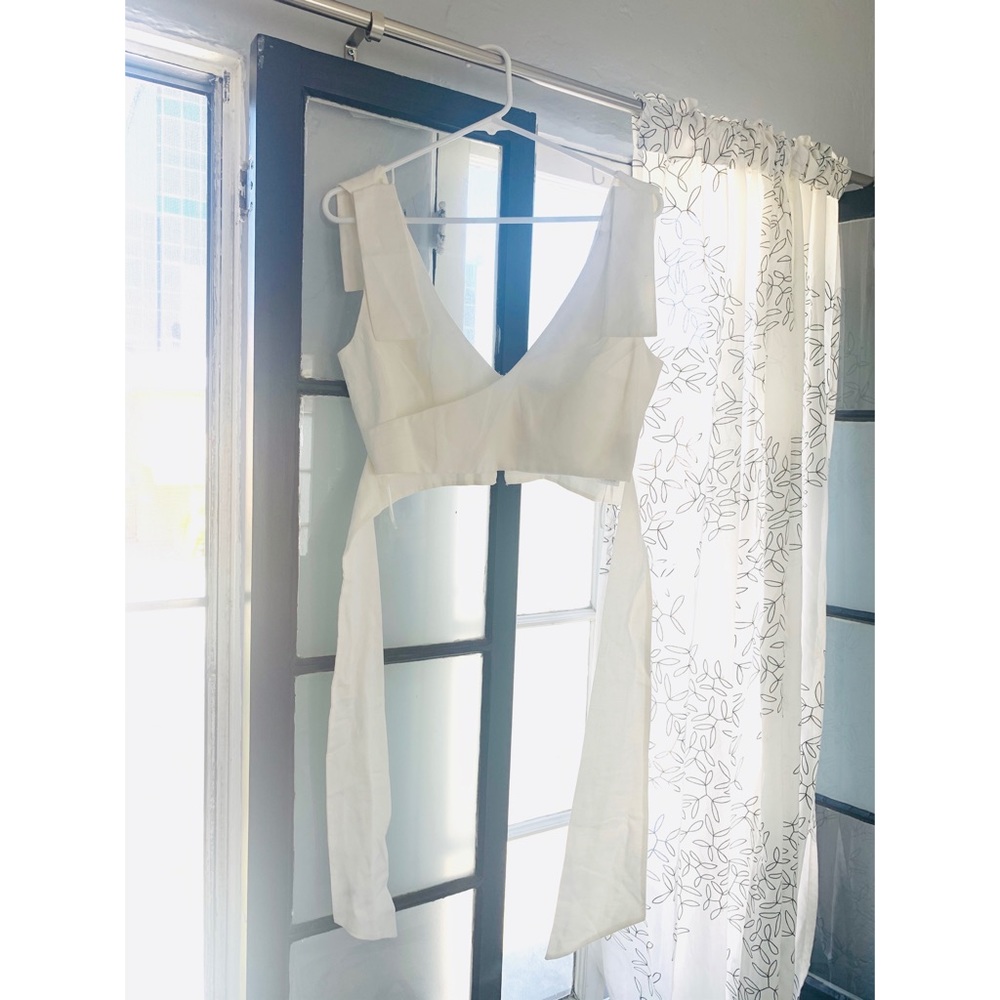 C/Med Collective White Crop Tie Blouse